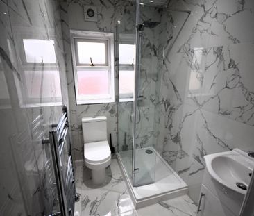 1 bedroom retirement property to rent - Photo 3