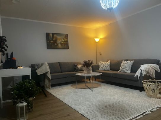 Mysigt och trivsamt hem hyrs ut - Photo 1