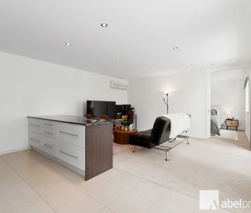 One Bedroom Apartment in Great Location - Photo 1