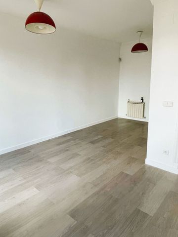 Piso de alquiler en Calle de Monteleón, Universidad - Malasaña - Photo 3