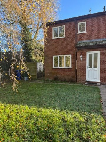 3 bedroom end of terrace house to rent - Photo 2