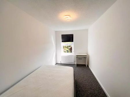 6 Bed Terraced House, Small Lane, BS16 - Photo 4