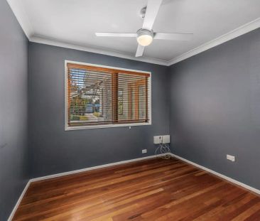 8 Glen Eagle Court, Redbank Plains QLD 4301 - Photo 2