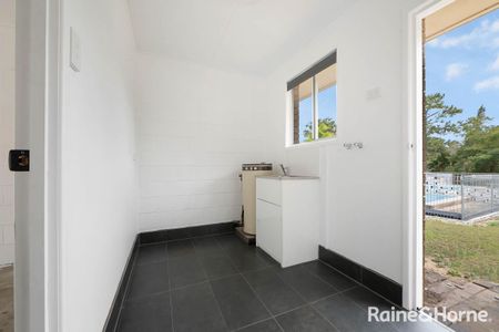 Renovate unit for rent - SHOAL POINT - Photo 5