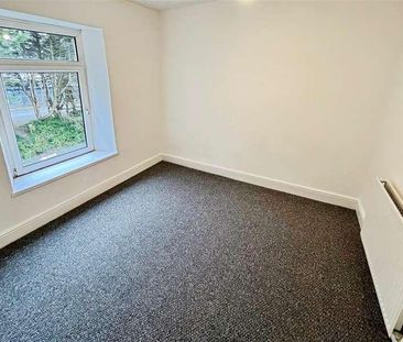 Grovefield Terrace, Tonypandy, CF40 - Photo 4