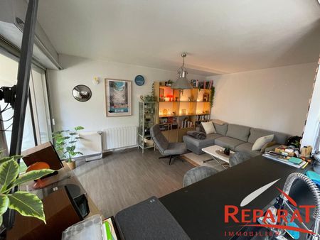 Location Appartement 2 pièces 43m² BRIVE LA GAILLARDE 19100 - Photo 3
