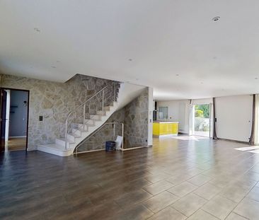 Location Maison 5 pièces 139m² - Photo 1