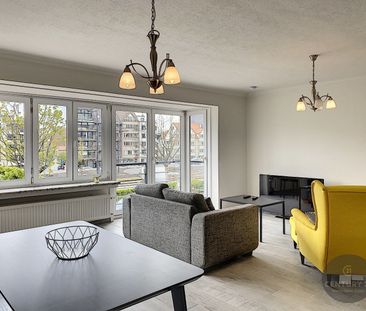 Prachtig gerenoveerd appartement vlakbij het Heldenplein - Photo 1