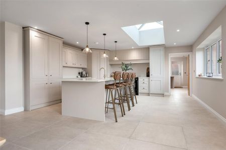 4 bedroom detached house to rent - Photo 5