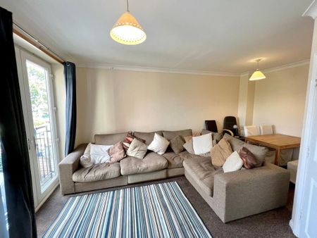 4 bedroom house share to rent - Photo 3