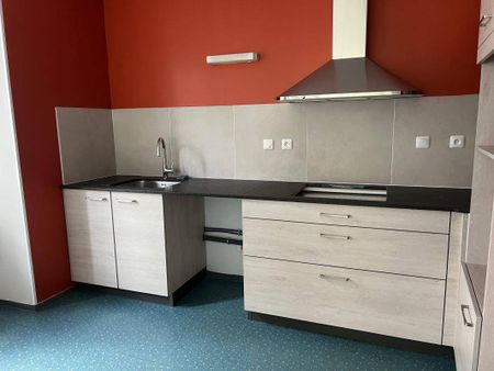 Location appartement t4 90 m² à Villefranche-de-Rouergue (12200) - Photo 2