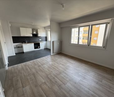 Location Appartement 2 pièces 45m² - Photo 2