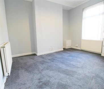 4 bedroom terraced house to rent - Photo 1