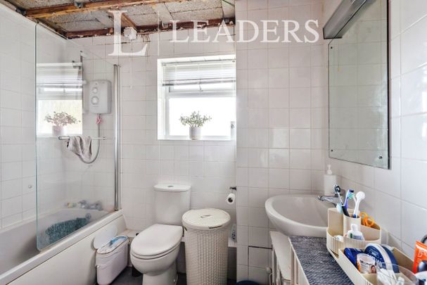 2 bedroom apartment to rent Bayton Court, Velyn Avenue, Chichester, PO19 - Photo 1