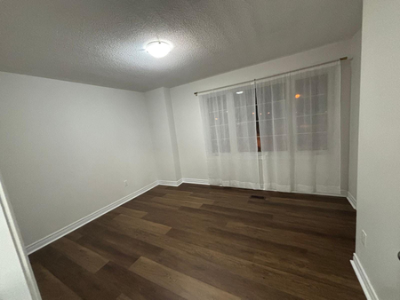 For Lease - 88 Lightcatcher Circle, Brampton, Ontario - Photo 5