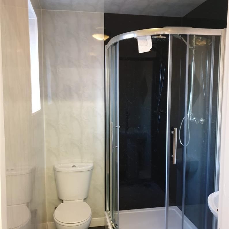 Room 6 - Photo 2