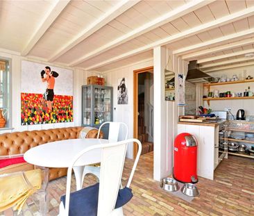 Fabulous Thatched Barn Conversion, beautifully modernised, with won... - Photo 5