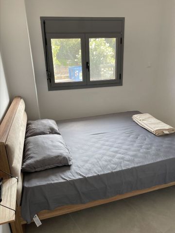 Studio/Γκαρσονιέρα για ενοικίαση Κέντρο (Αρτέμιδα (Λούτσα)) - Φωτογραφία 2