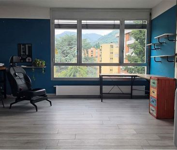 Apartment in the center of Chiasso, fifth floor, furnished and reno... - Foto 3