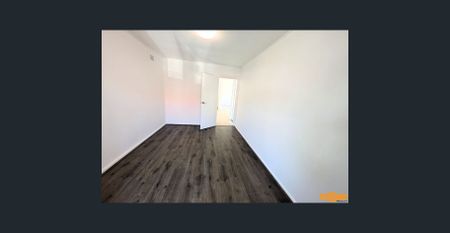 Freshly Renovated 2 Bedroom Home – Opposite Pendle Hill Station - Photo 5