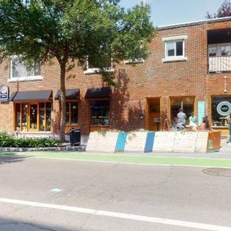 LAURIER PARK: LARGE 3 BEDROOMS - RENOVATED - FOR RENT. - Photo 3