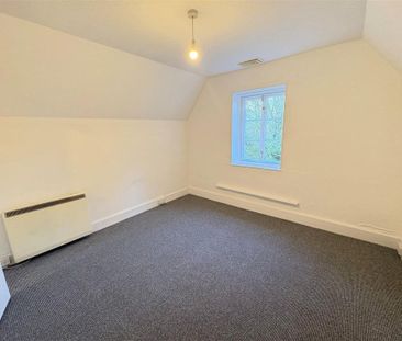 Longdown, Exeter - Photo 4