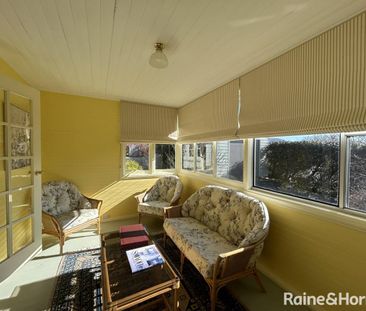 Charming Cottage for Rent in Bundanoon - Photo 5