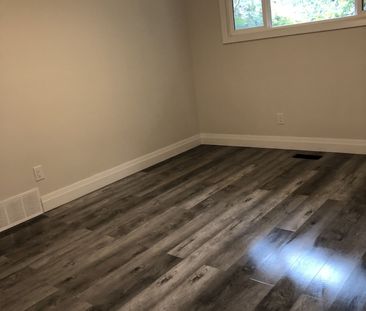 For Lease - 38 Loyalist Drive Unit# Upper, Hamilton, Ontario - Photo 6