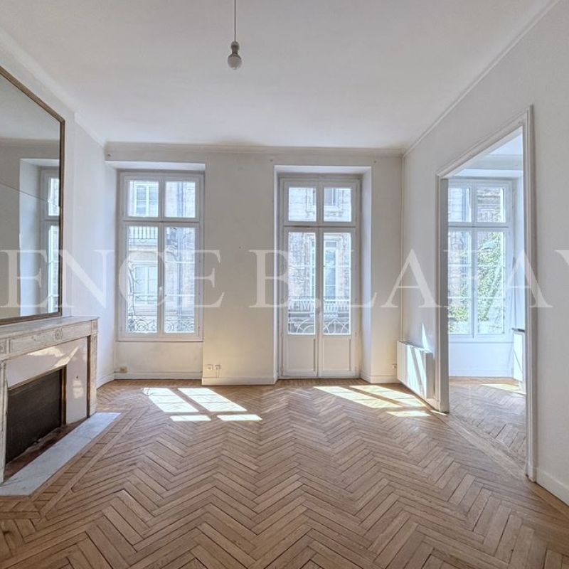 BEL APPARTEMENT AVEC BALCON - Photo 1