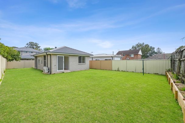 35B Dent Street, Epping NSW 2121 - House For Rent | Domain - Photo 1