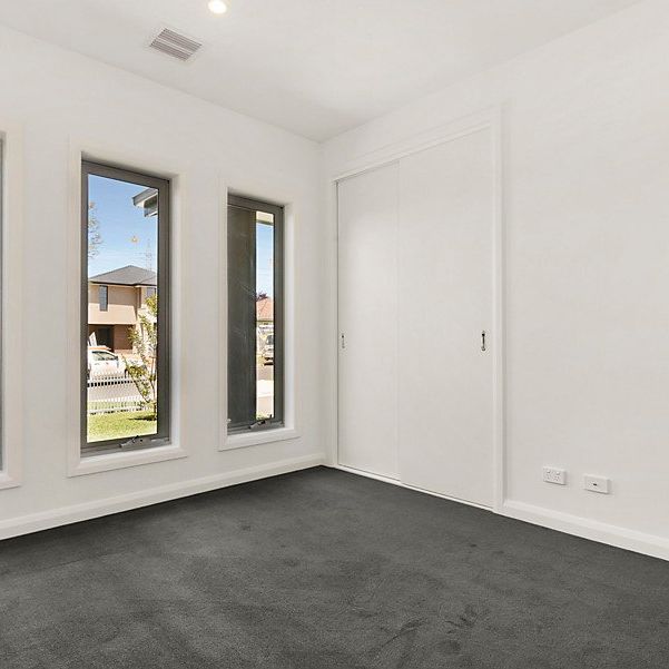 1/40 Hampton Road, Essendon West VIC 3040 - Photo 1