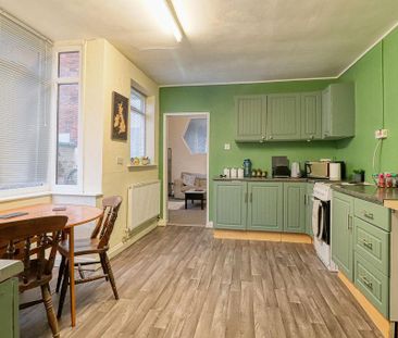 3 bedroom terraced house to rent - Photo 6