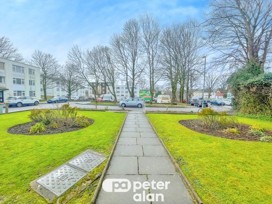 Lime Trees, Llanishen Court, Llanishen, Cardiff - Photo 1