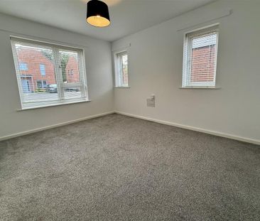 3 bedroom semi-detached house to rent - Photo 3