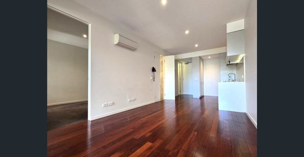 Luxury 2 Bedroom Apartment with Parking For Rent - Photo 1