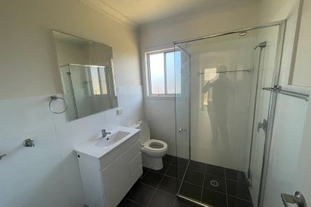 “PRIVATE AND WALKING DISTANCE TO CBD” - Photo 2
