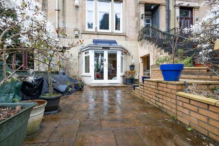 3 bedroom apartment to rent - Photo 2