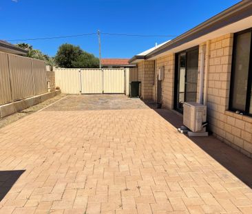 Modern 3 Bedroom Home In Wonthella - Photo 5