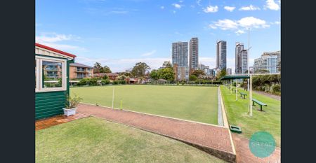 CHARMING COTTAGE IN CENTRAL CHATSWOOD - Photo 5