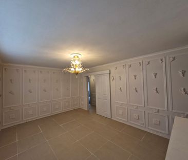 Fully renovated 3-bed gem with European-inspired designer detailing... - Photo 3