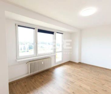 Světlý byt 2+kk s balkonem a krásným výhledem | Bruntál - Photo 3