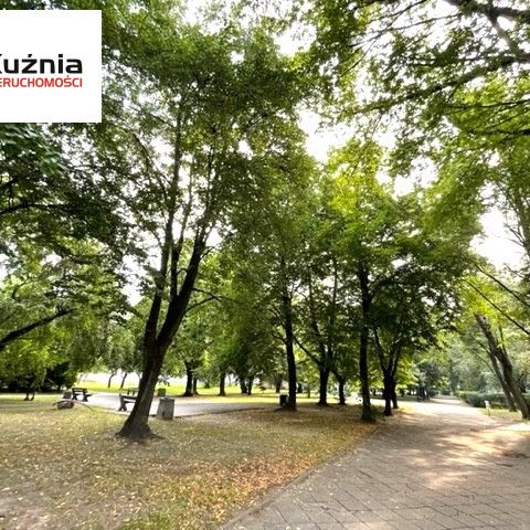 Bez mebli, duży balkon, oddzielna kuchnia! - Фото 1