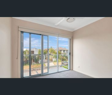 1/35-39 Azzurra Drive, Varsity Lakes, Qld 4227 - Photo 4