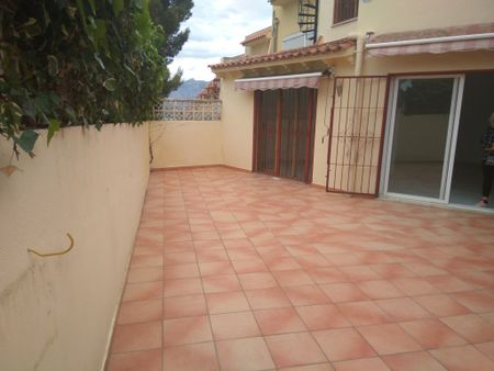 Bungalow for long term rental Albir€750First to see will rent - Photo 4