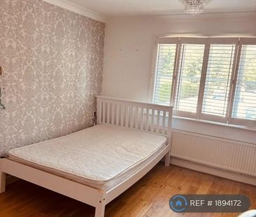 1 bedroom in a house share to rent - Photo 3
