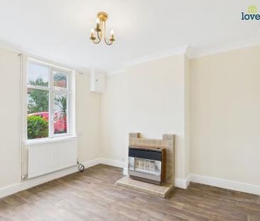 2 bedroom Terraced House To Let - Photo 2