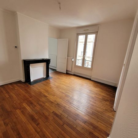 APPARTEMENT REIMS, hypercentre, rue des Poissonniers - Photo 2
