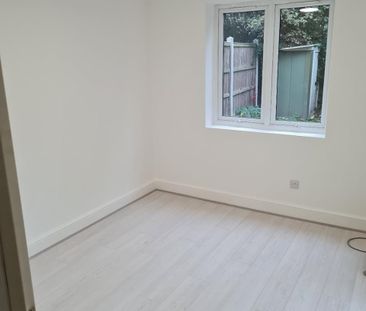 1 Bed Flat, Chatsworth Road, E5 - Photo 2