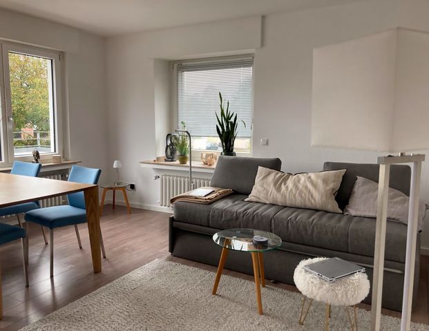 *Mannella* Stilvolle Obergeschosswohnung – hochwertig saniert und ideal gelegen in Siegburg - Photo 1