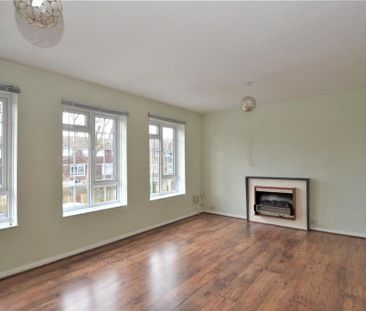 3 bedroom flat to rent - Photo 1